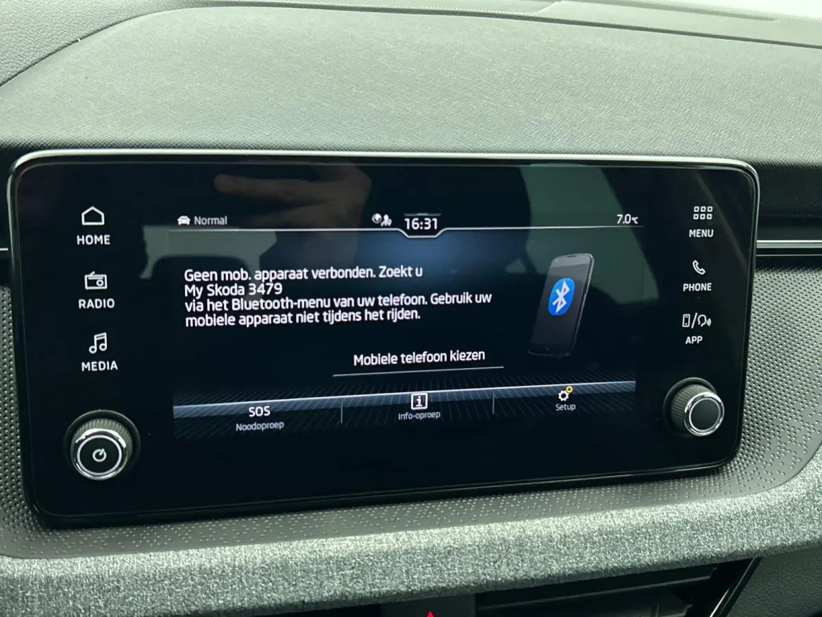 1.0 TSI Business Edition Automaat Navigatie Climate control Cruise control LED Keyless Start  Achteruitrijcamera Parkeersensoren Apple Carplay/ Android Auto Radio