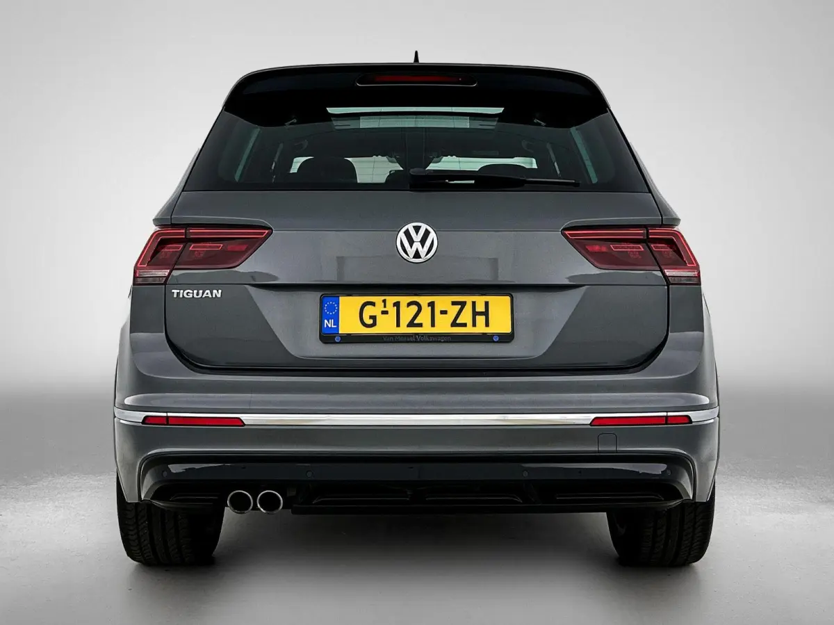 1.5 TSI Comfortline Business 130 PK | R-Line exterieur | Panoramadak | Navigatie | Climate Control | Parkeersensoren | Apple Carplay | Android Auto | 19"Lichtmetalen velgen |