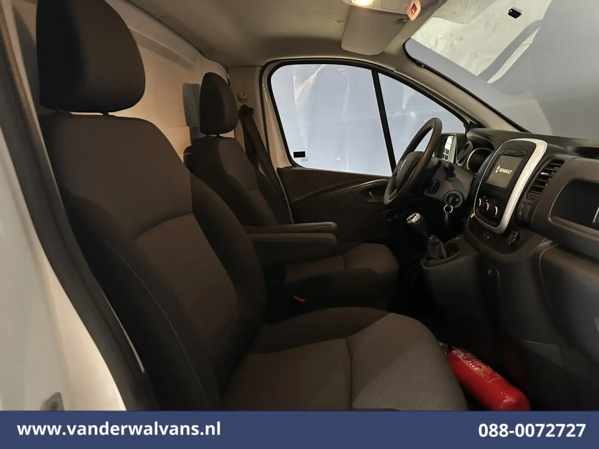 2.0 dCi 120pk L2H1 Euro6 Airco | Imperiaal | Navigatie | LED | Cruisecontrol Trekhaak, Parkeersensoren