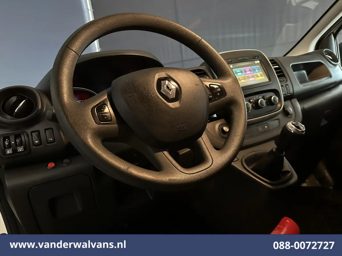 2.0 dCi 120pk L2H1 Euro6 Airco | Imperiaal | Navigatie | LED | Cruisecontrol Trekhaak, Parkeersensoren