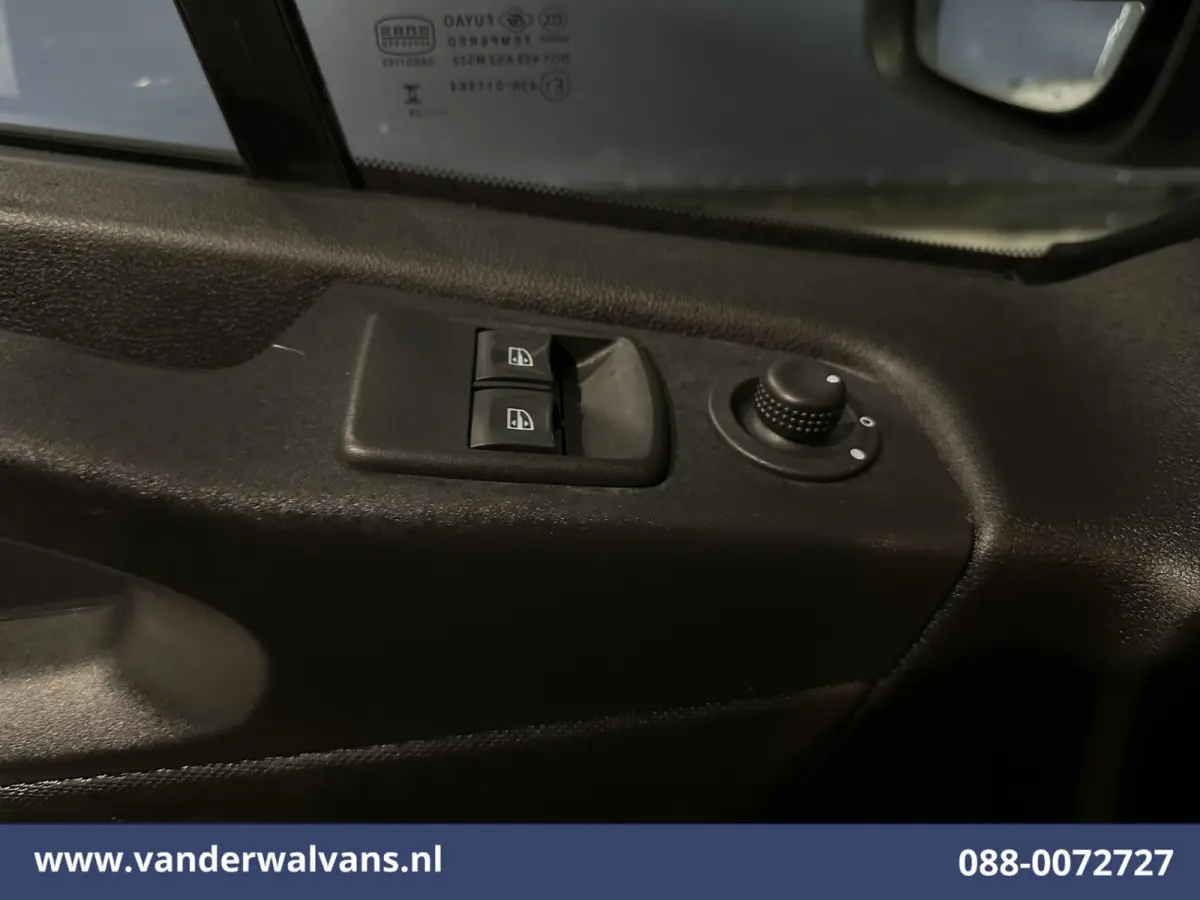 2.0 dCi 120pk L2H1 Euro6 Airco | Imperiaal | Navigatie | LED | Cruisecontrol Trekhaak, Parkeersensoren