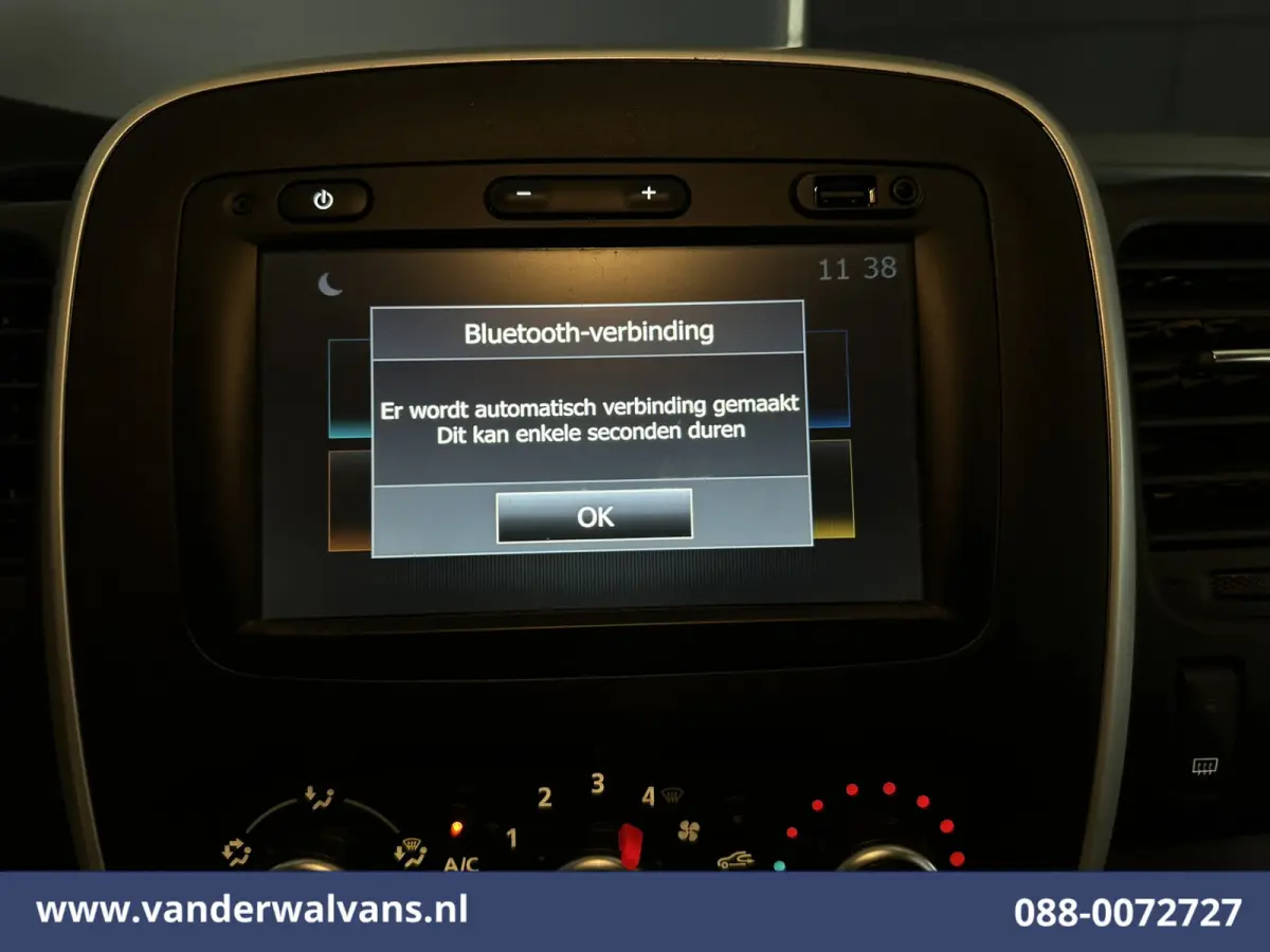 2.0 dCi 120pk L2H1 Euro6 Airco | Imperiaal | Navigatie | LED | Cruisecontrol Trekhaak, Parkeersensoren