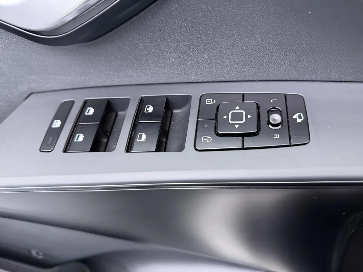 1.6 GDi PHEV Comfort | SOH 94,4% | Stoel- & Stuurverw. | Parkeercamera | Apple Carplay/Android Auto |