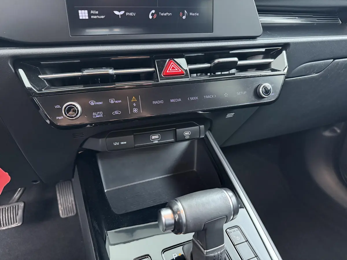 1.6 GDi PHEV Comfort | SOH 94,4% | Stoel- & Stuurverw. | Parkeercamera | Apple Carplay/Android Auto |