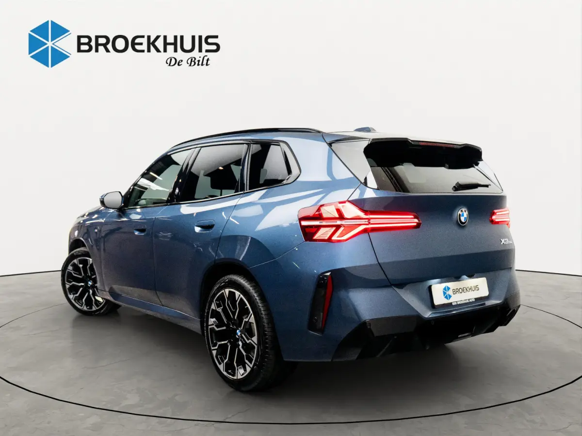 30e xDrive | M-SPORT | PANODAK | ADAPTIVE CRUISE | LEDER | STOELVERWARMING | DODE HOEK | LANE ASSIST | ELEKTR. STOEL INCL. MEMORY