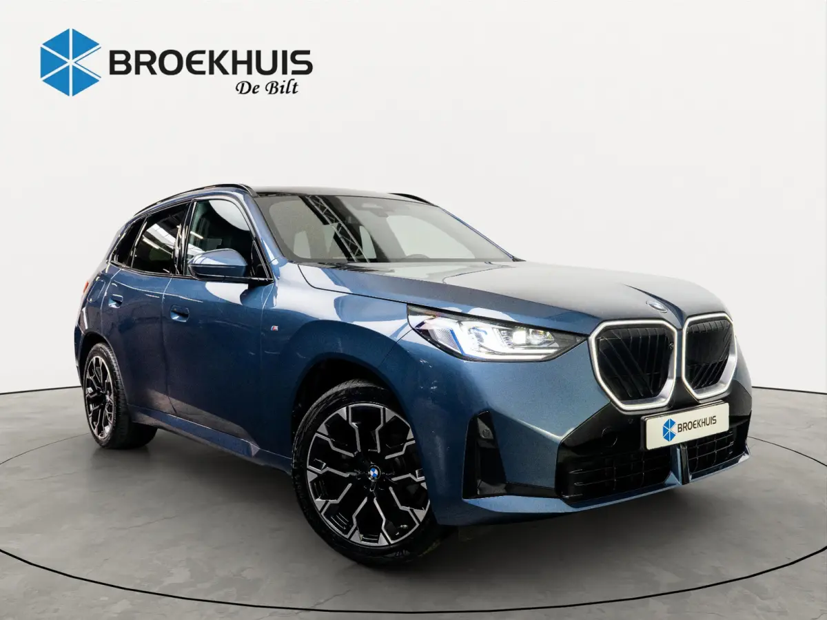 30e xDrive | M-SPORT | PANODAK | ADAPTIVE CRUISE | LEDER | STOELVERWARMING | DODE HOEK | LANE ASSIST | ELEKTR. STOEL INCL. MEMORY