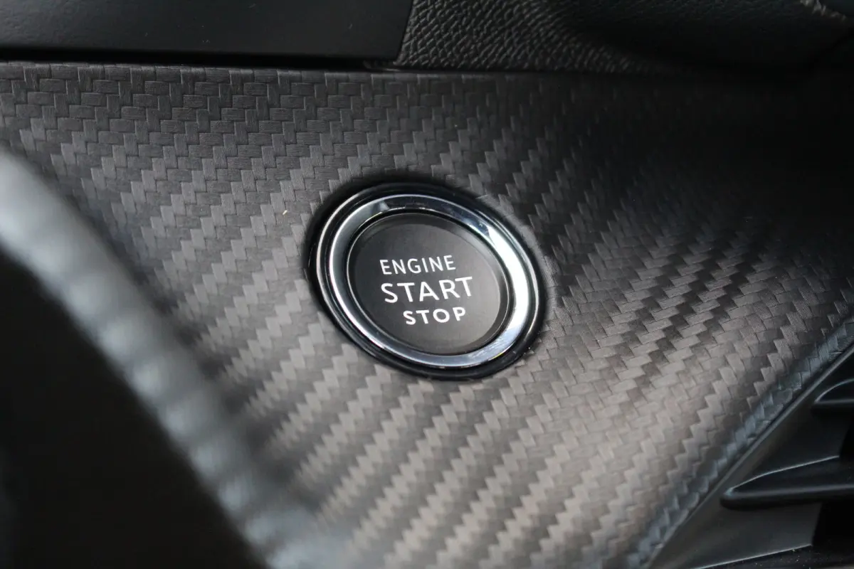 1.2 Hybrid 145 Allure | Adap. cruise C. | 360 Camera | KeyLess | CarPlay | PDC V&A | Clima | 17" LMV | Adap. cruise C. | 360 Camera | KeyLess | CarPlay | PDC V&A | Clima | 17" LMV