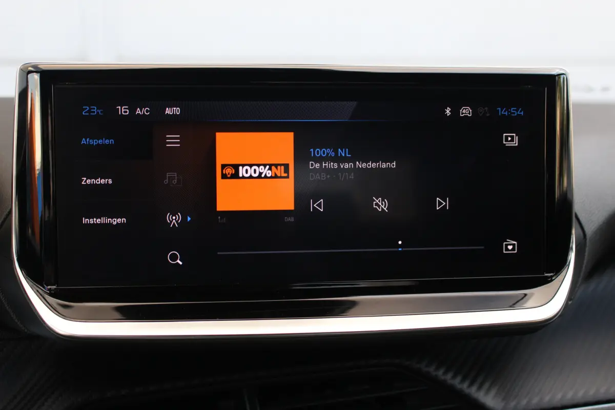 1.2 Hybrid 145 Allure | Adap. cruise C. | 360 Camera | KeyLess | CarPlay | PDC V&A | Clima | 17" LMV | Adap. cruise C. | 360 Camera | KeyLess | CarPlay | PDC V&A | Clima | 17" LMV