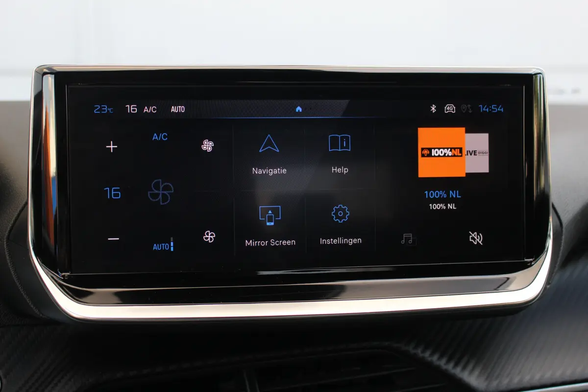 1.2 Hybrid 145 Allure | Adap. cruise C. | 360 Camera | KeyLess | CarPlay | PDC V&A | Clima | 17" LMV | Adap. cruise C. | 360 Camera | KeyLess | CarPlay | PDC V&A | Clima | 17" LMV