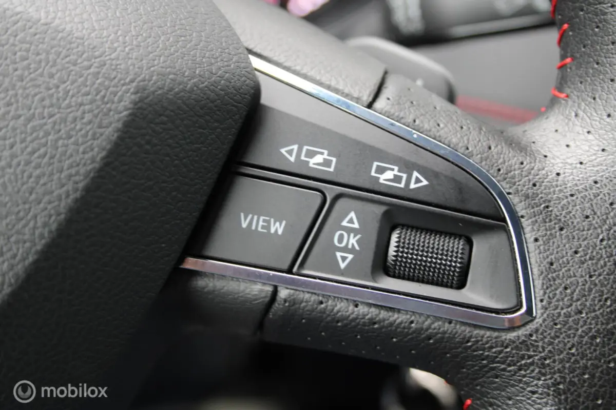 1.0 TSI FR Bus.Int. Plus/Led/Navi/Stoelverw/Cam/