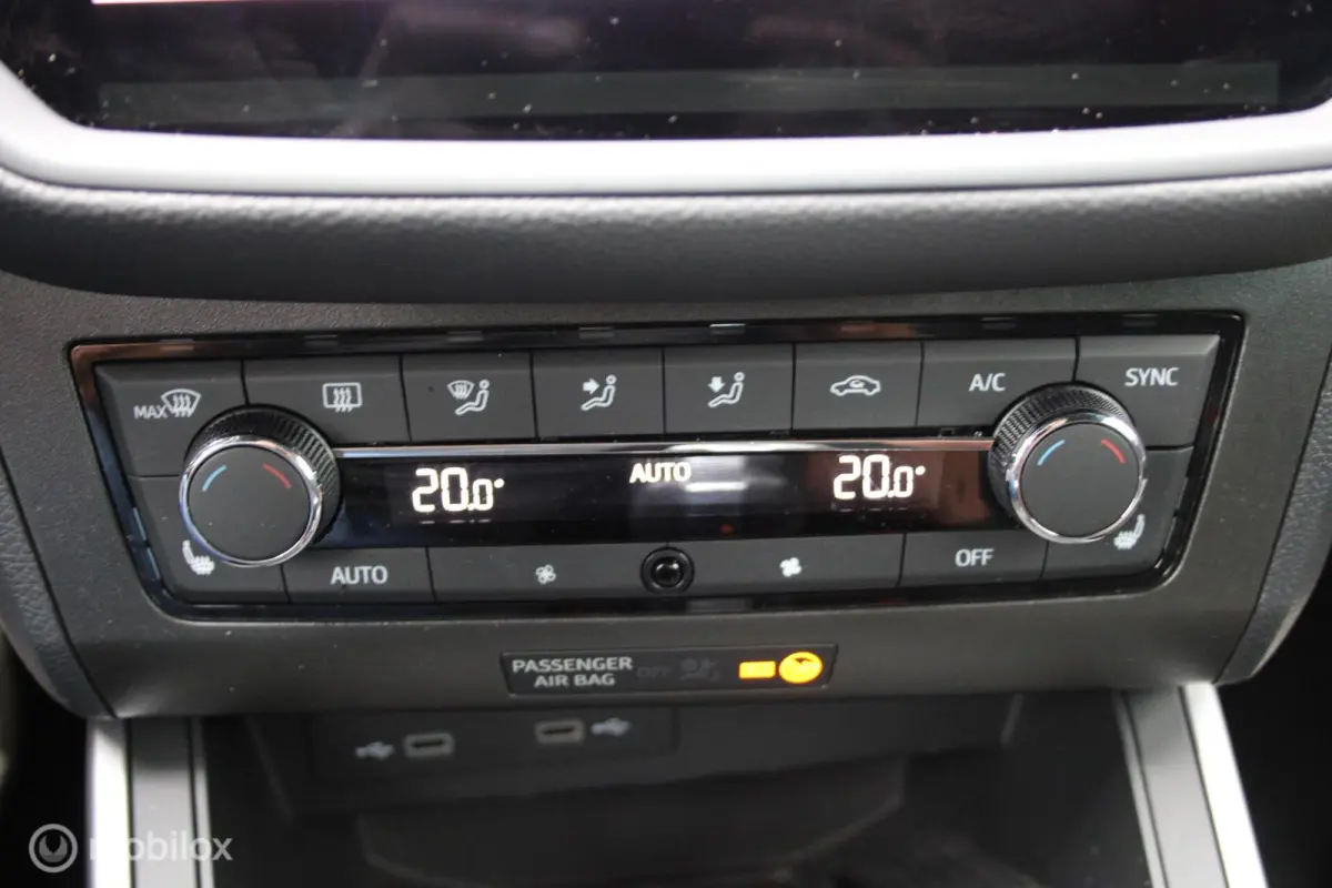 1.0 TSI FR Bus.Int. Plus/Led/Navi/Stoelverw/Cam/