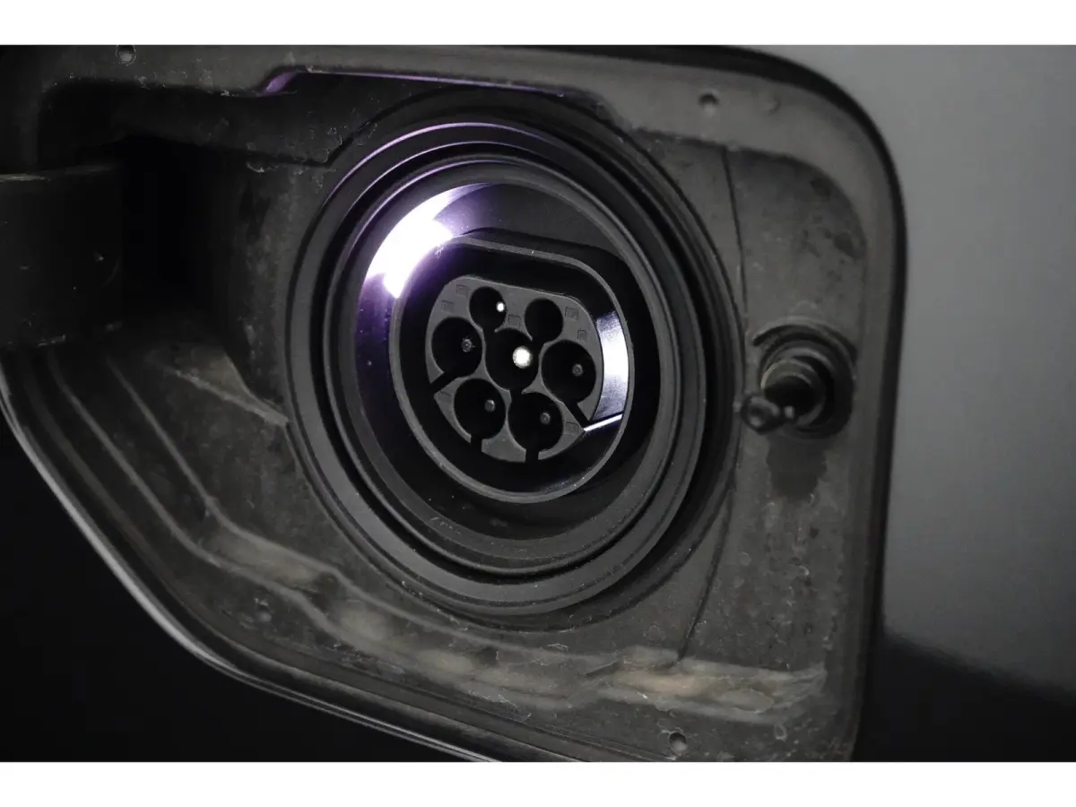 30e xDrive M-Sport | 360° CAMERA | PANODAK | STOELVERWARMING | ADAPTIVE CRUISE | LANE ASSIST | LEDER | AMBIENT LIGHTS | LED | HEAD UP