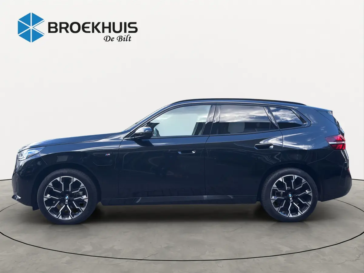 30e xDrive M-Sport | 360° CAMERA | PANODAK | STOELVERWARMING | ADAPTIVE CRUISE | LANE ASSIST | LEDER | AMBIENT LIGHTS | LED | HEAD UP