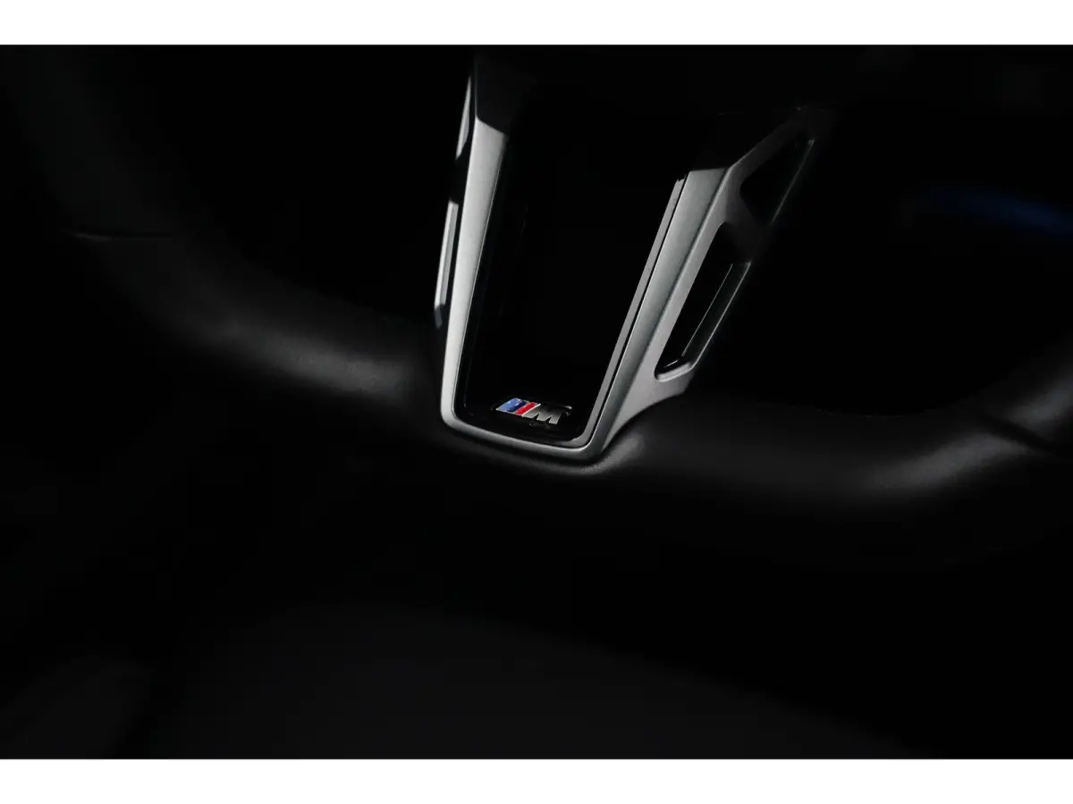 30e xDrive M-Sport | 360° CAMERA | PANODAK | STOELVERWARMING | ADAPTIVE CRUISE | LANE ASSIST | LEDER | AMBIENT LIGHTS | LED | HEAD UP