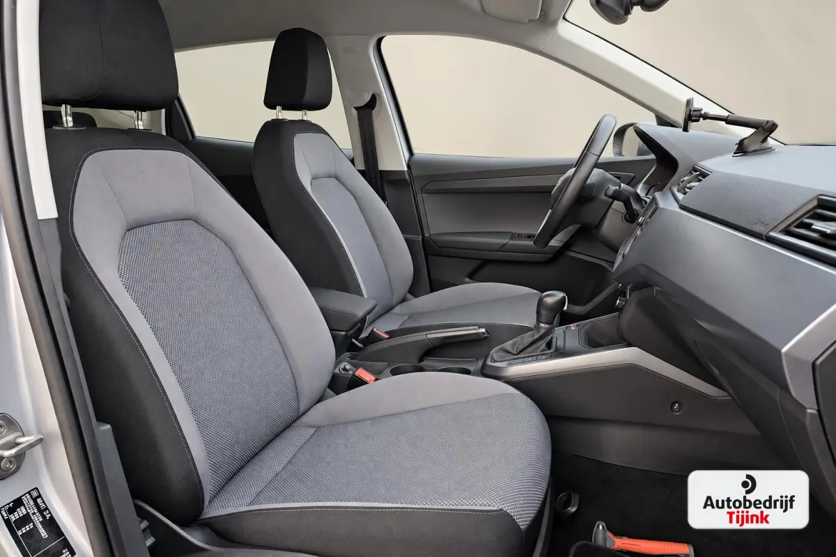 1.0 TSI Style Business Intense | Automaat | LED | Camera | ACC | Full Link | Park Assist | Twotone | Climatronic | Navi |