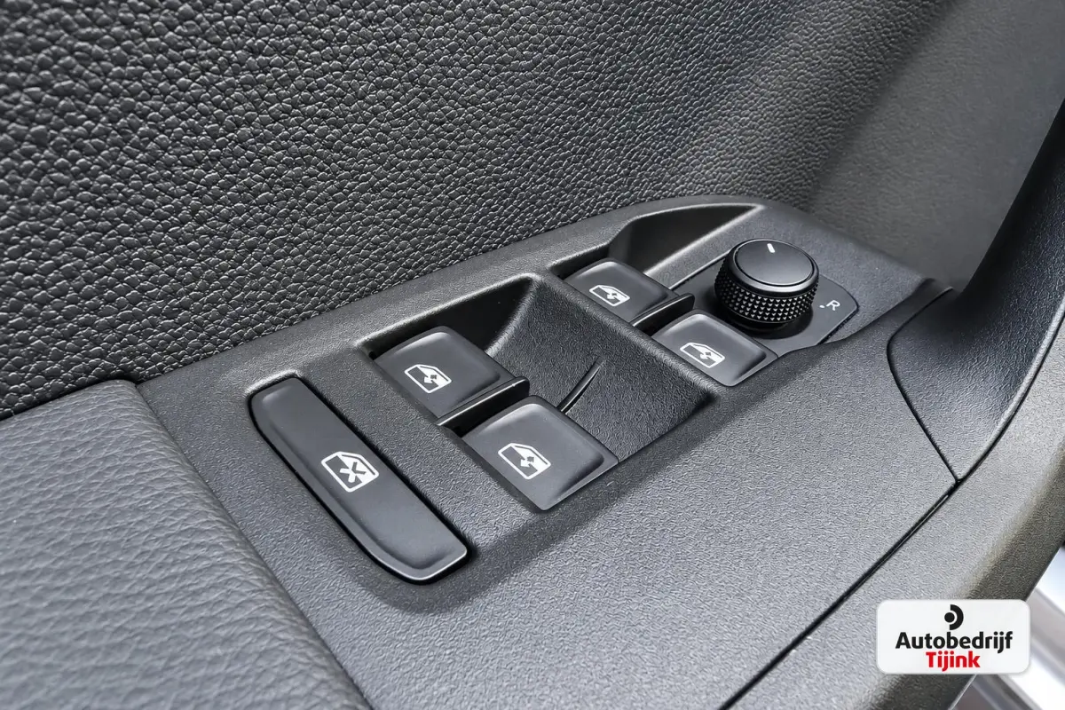 1.0 TSI Style Business Intense | Automaat | LED | Camera | ACC | Full Link | Park Assist | Twotone | Climatronic | Navi |