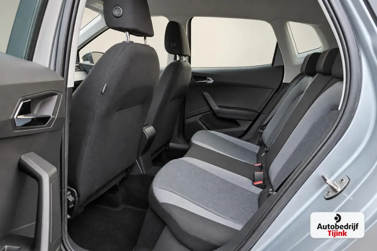 1.0 TSI Style Business Intense | Automaat | LED | Camera | ACC | Full Link | Park Assist | Twotone | Climatronic | Navi |