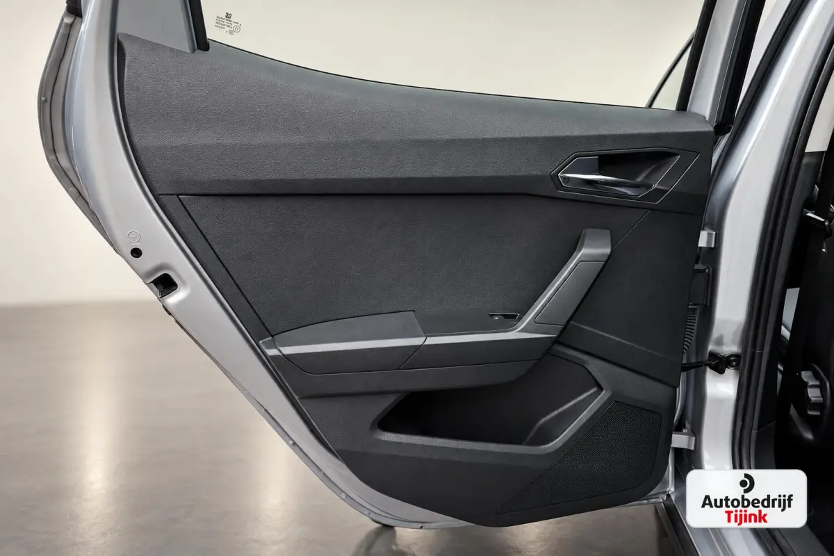 1.0 TSI Style Business Intense | Automaat | LED | Camera | ACC | Full Link | Park Assist | Twotone | Climatronic | Navi |