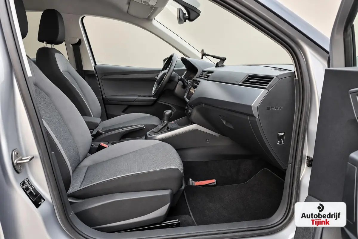 1.0 TSI Style Business Intense | Automaat | LED | Camera | ACC | Full Link | Park Assist | Twotone | Climatronic | Navi |