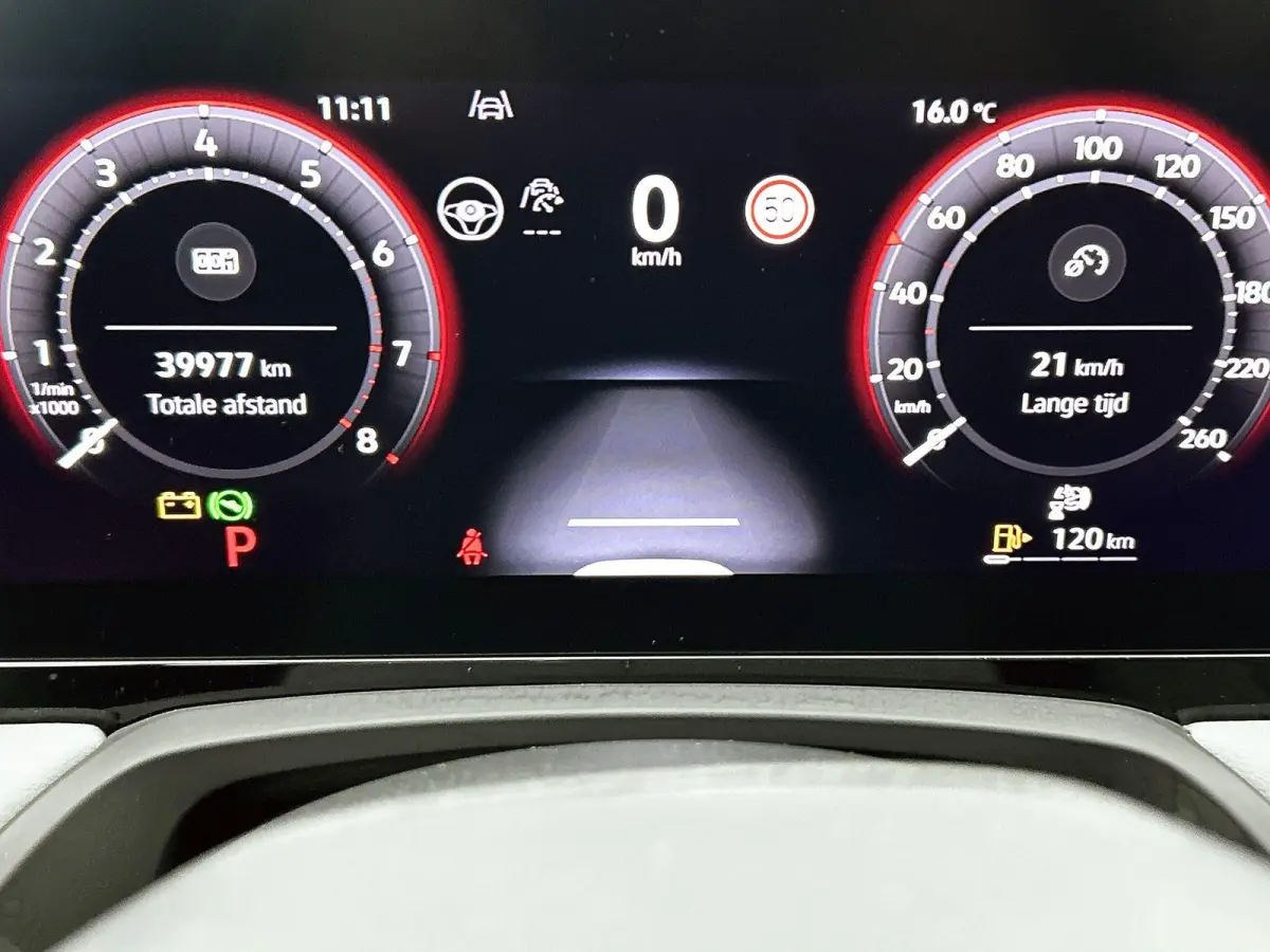 1.5 eTSI Business | ACHTERUITRIJCAMERA | APPLE CARPLAY - ANDROID AUTO | SFEERVERLICHTING | STOELVERWARMING | ALCANTARA STOELEN | NAVIGATIE | DIGITAAL DISPLAY |