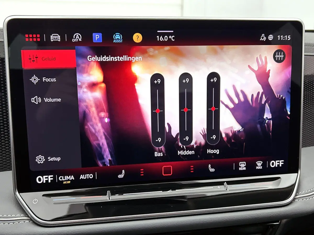 1.5 eTSI Business | ACHTERUITRIJCAMERA | APPLE CARPLAY - ANDROID AUTO | SFEERVERLICHTING | STOELVERWARMING | ALCANTARA STOELEN | NAVIGATIE | DIGITAAL DISPLAY |