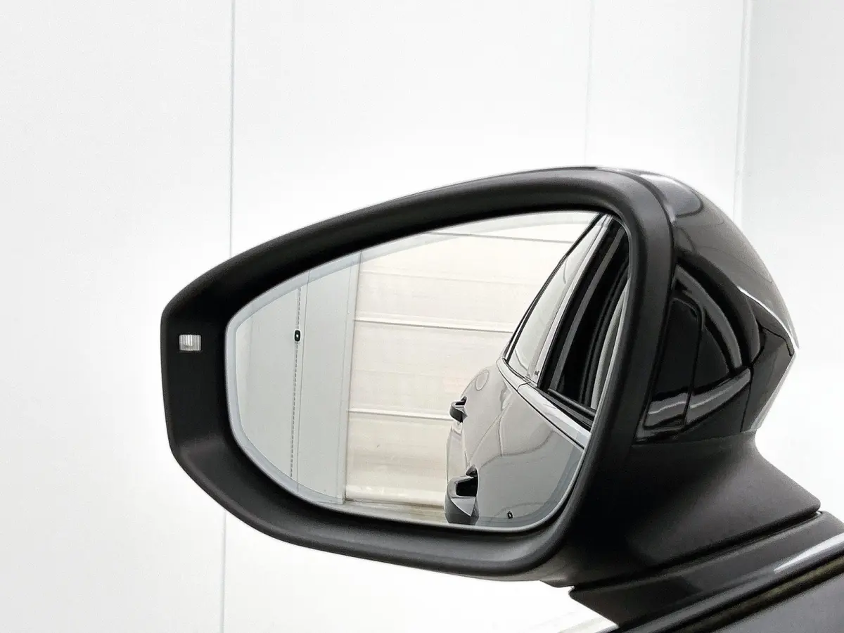 1.5 eTSI Business | ACHTERUITRIJCAMERA | APPLE CARPLAY - ANDROID AUTO | SFEERVERLICHTING | STOELVERWARMING | ALCANTARA STOELEN | NAVIGATIE | DIGITAAL DISPLAY |