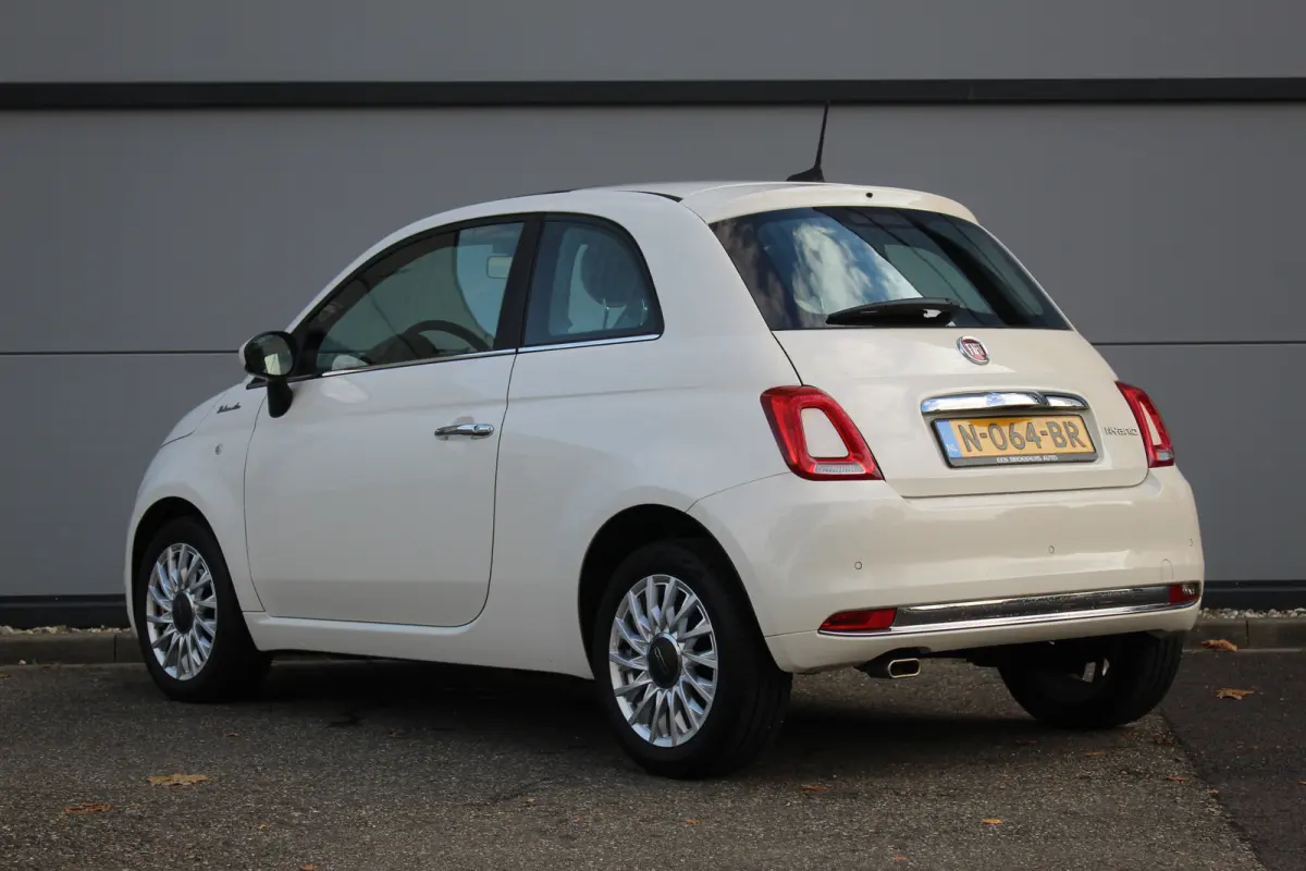 1.0 Hybrid Dolcevita | Panoramadak | CarPlay | Cruise C. | Airco | 15" LMV | PDC | Panoramadak | CarPlay | Cruise C. | Airco | 15" LMV | PDC |