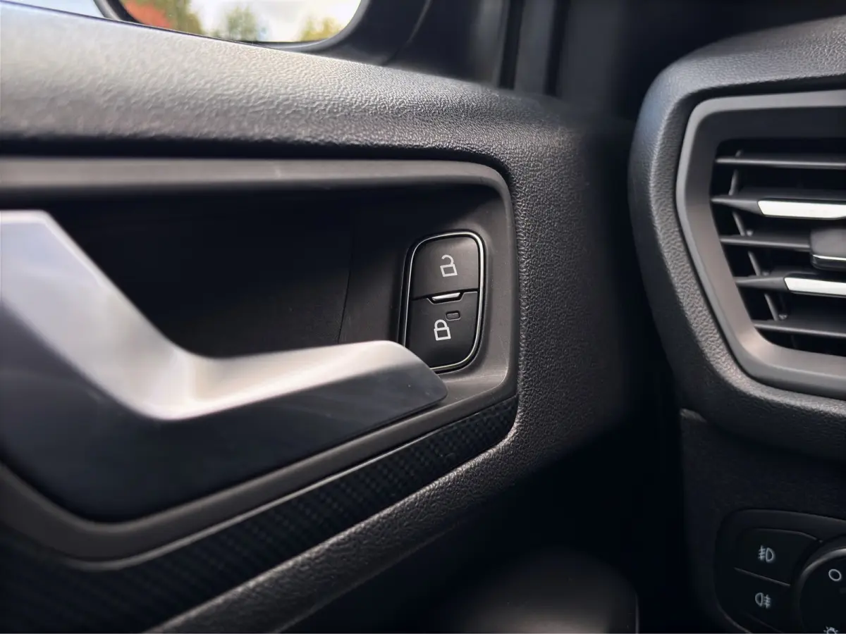1.5 ST-Line 150pk | Trekhaak | Stoelverwarming | Camera | Apple Carplay |