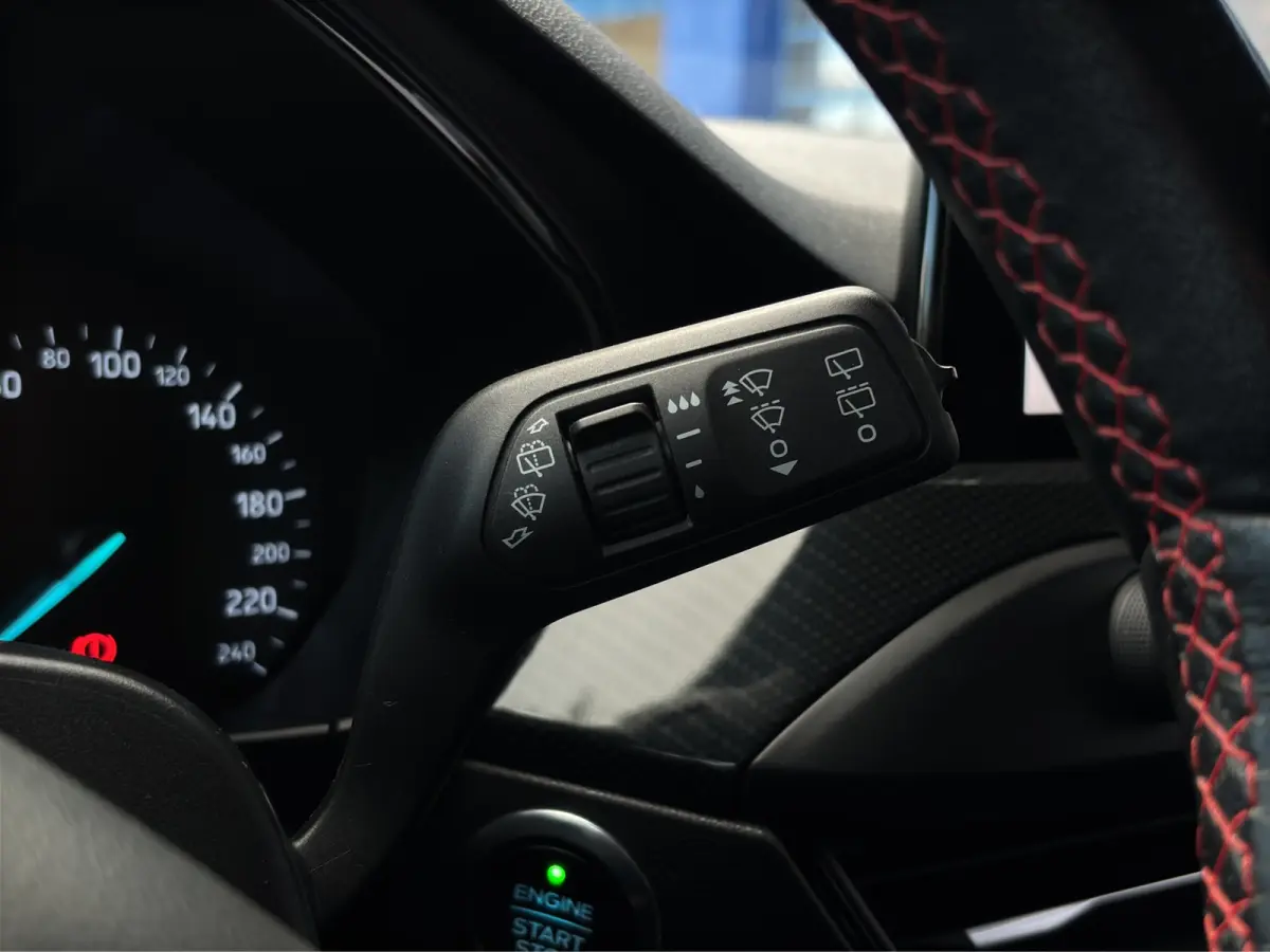 1.5 ST-Line 150pk | Trekhaak | Stoelverwarming | Camera | Apple Carplay |