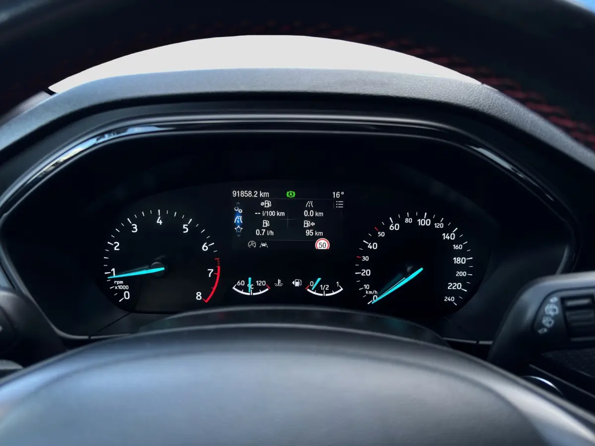 1.5 ST-Line 150pk | Trekhaak | Stoelverwarming | Camera | Apple Carplay |
