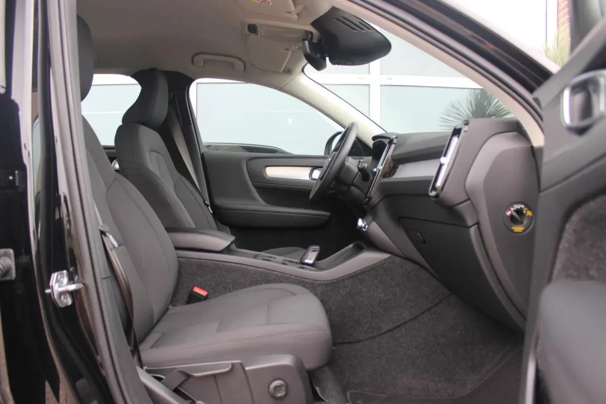 1.5 T5 Business Pro | 1e eigenaar | Origineel NL | Cruise control adaptief | Stoelverwarming | Navigatie | Bluetooth | LED | Climate control | PDC | 18 inch
