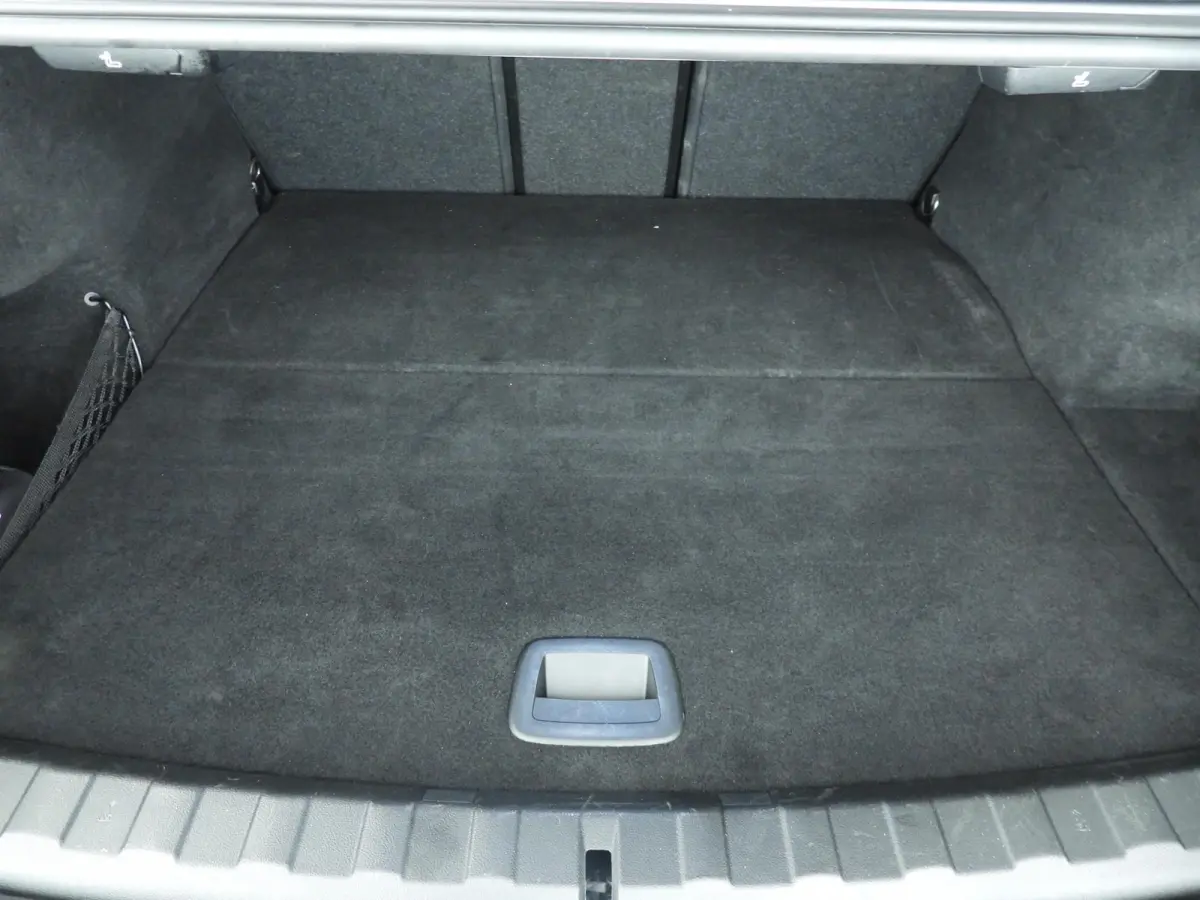 320e | M-Sportpakket | LED | Leder | Navigatie | Schuifdak | SOH 93% | Sportstoelen | Stoelverwarming | DAB | Harman-kardon sound | Alu 19 inch