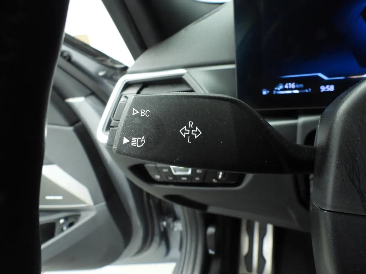 320e | M-Sportpakket | LED | Leder | Navigatie | Schuifdak | SOH 93% | Sportstoelen | Stoelverwarming | DAB | Harman-kardon sound | Alu 19 inch