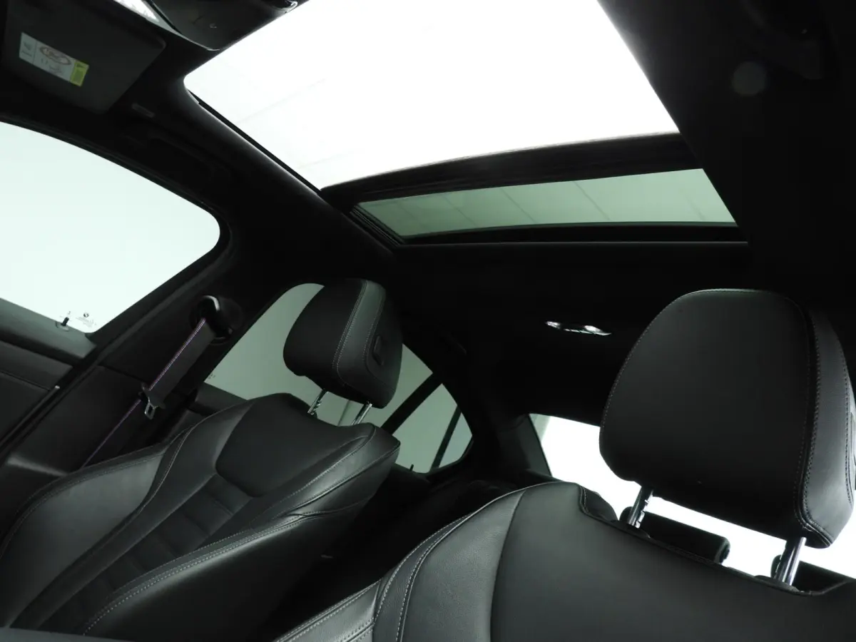 320e | M-Sportpakket | LED | Leder | Navigatie | Schuifdak | SOH 93% | Sportstoelen | Stoelverwarming | DAB | Harman-kardon sound | Alu 19 inch