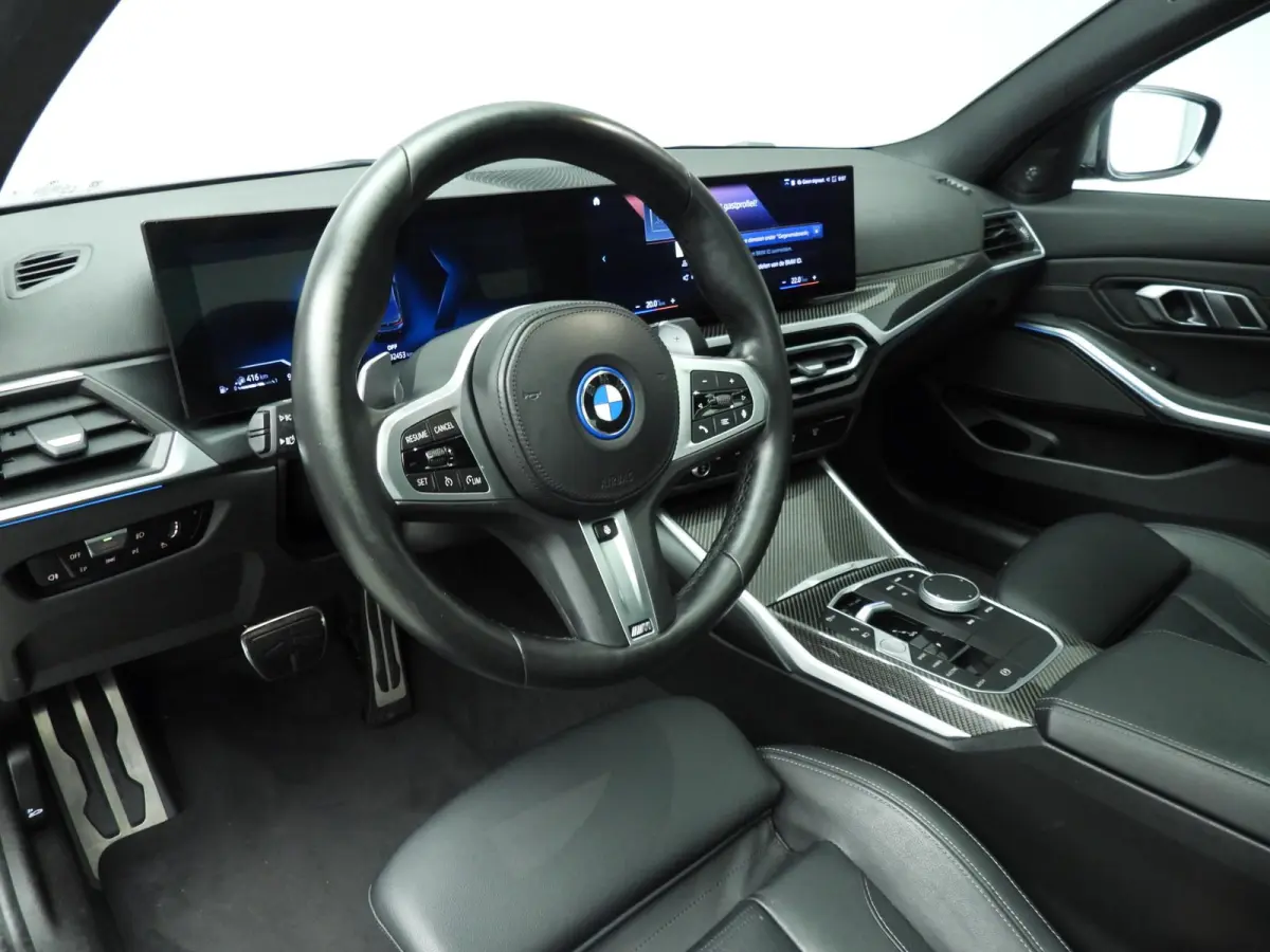 320e | M-Sportpakket | LED | Leder | Navigatie | Schuifdak | SOH 93% | Sportstoelen | Stoelverwarming | DAB | Harman-kardon sound | Alu 19 inch
