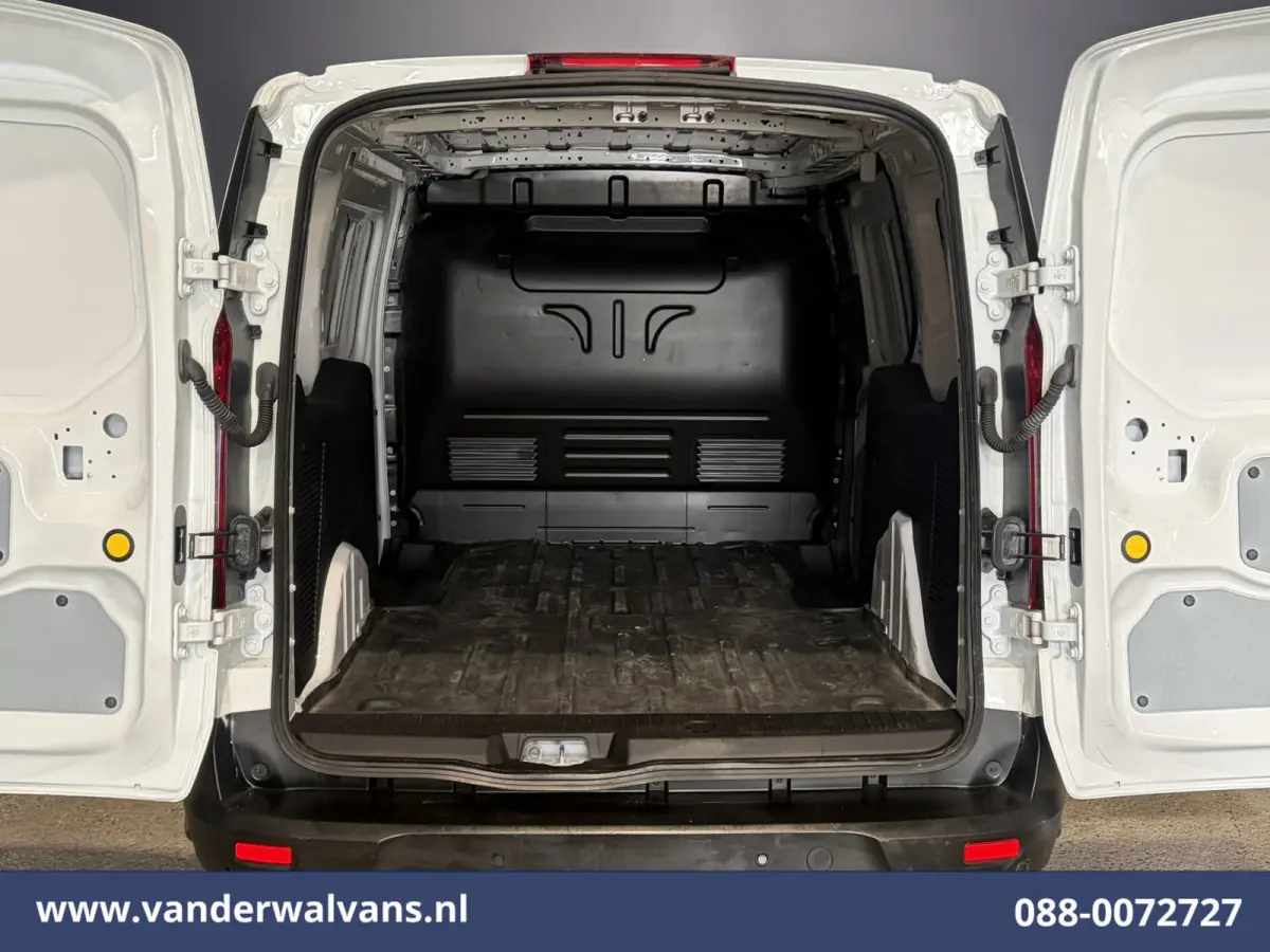 2.0 TDCI 120pk L2H1 Euro6 Airco | Camera | Navigatie | Android Auto | Stoelverwarming | Verwarmde Voorruit Parkeersensoren, 1500kg trekvermogen