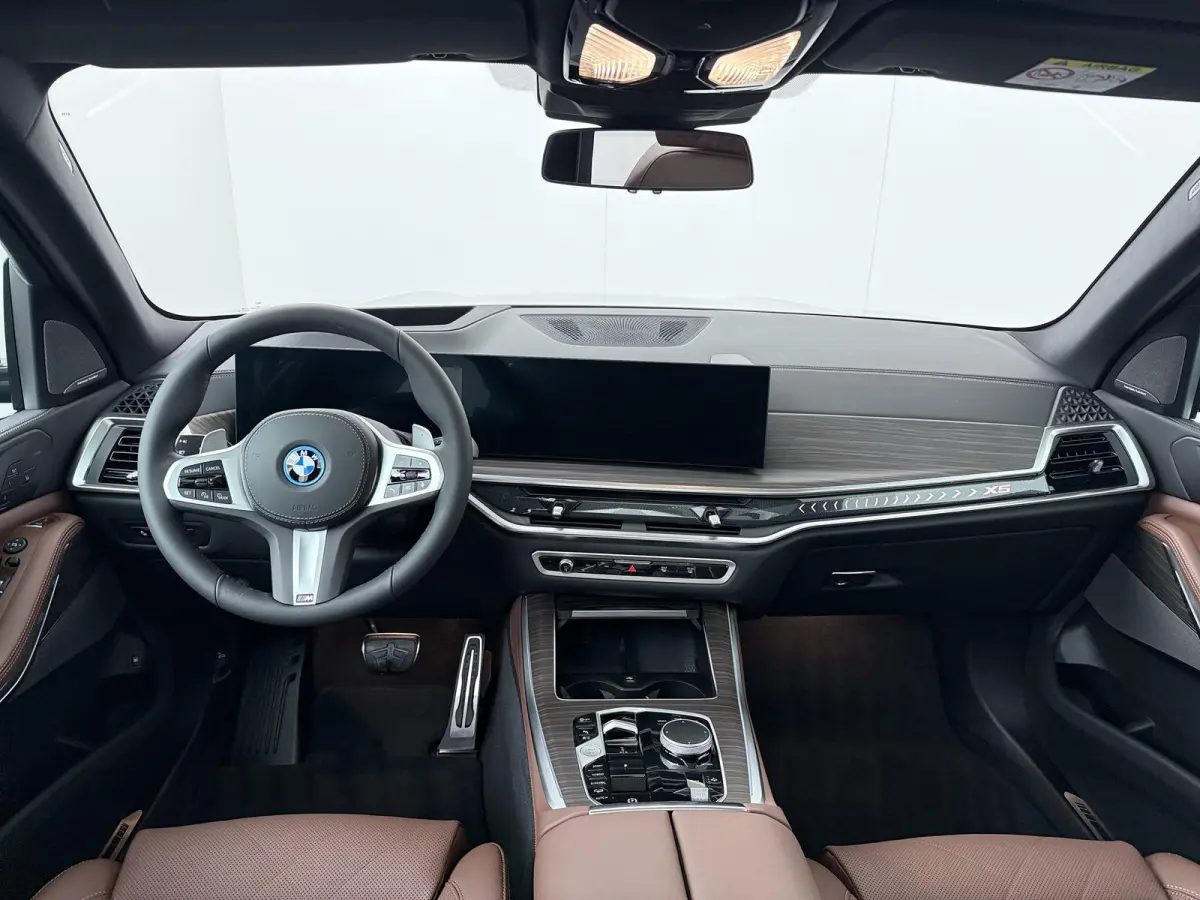 xDrive50e | M-Sport Pro | Comfortstoelen | Harman Kardon | Head-Up | 22'' |