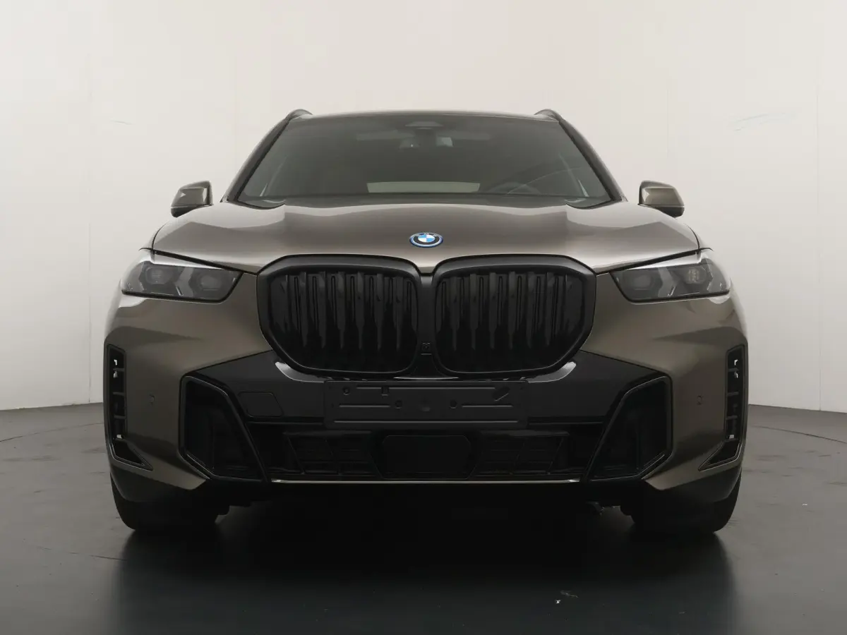 xDrive50e | M-Sport Pro | Comfortstoelen | Harman Kardon | Head-Up | 22'' |