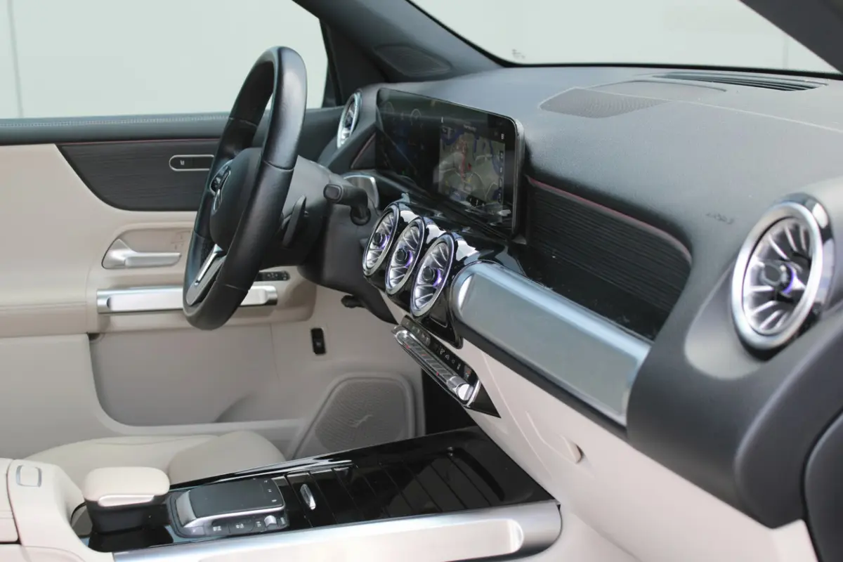 350 4MATIC 67 kWh (SOH 97,64%) Luxury Line LEDER DISTRONIC SFEER 360-CAMERA CARPLAY