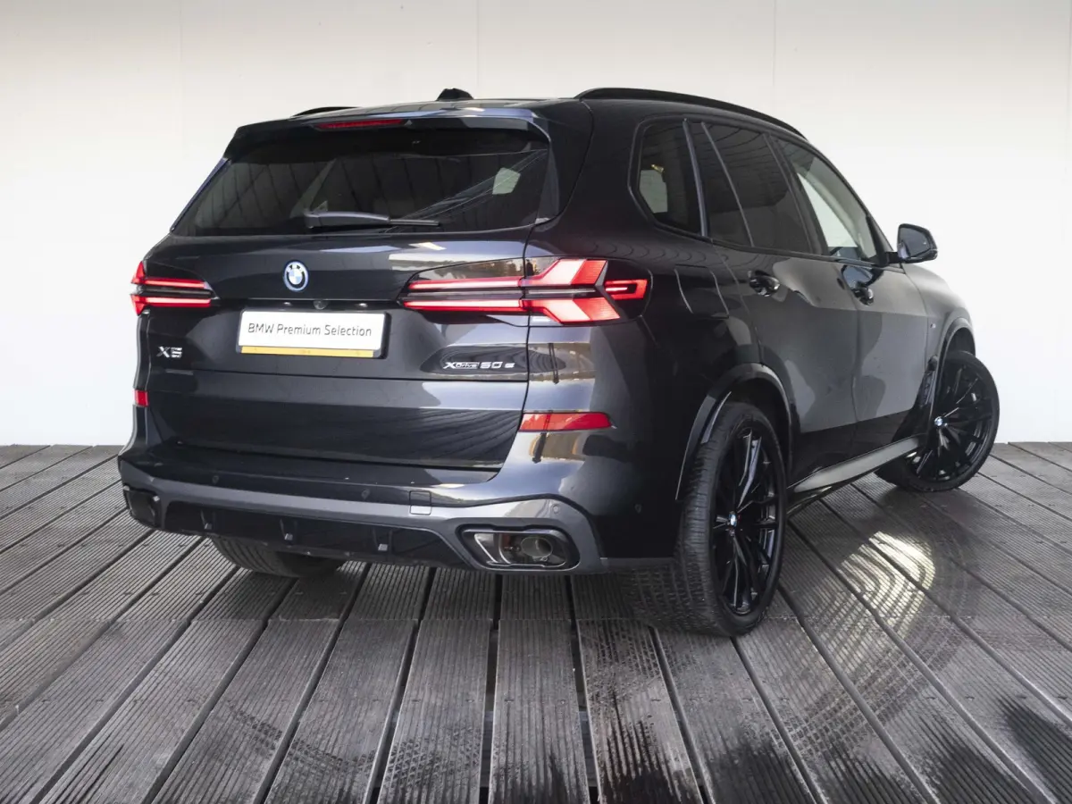 xDrive50e | SoH 100% | M Sportpakket Pro | Comfort Access | Soft Close | Driving Assistant Professional | Bowers & Wilkins | Sky Lounge | Active Steering | Massagefunctie