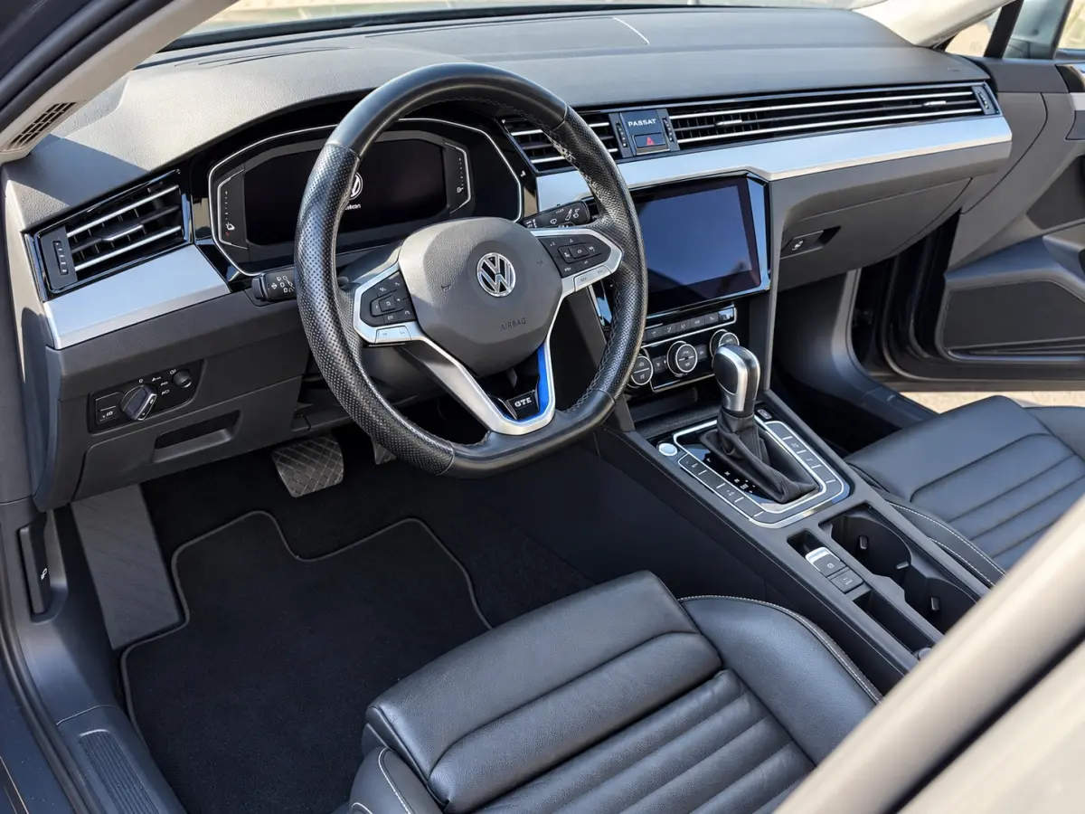 1.4 TSI GTE PANORAMADAK LEER BEKLEIDING Virtual