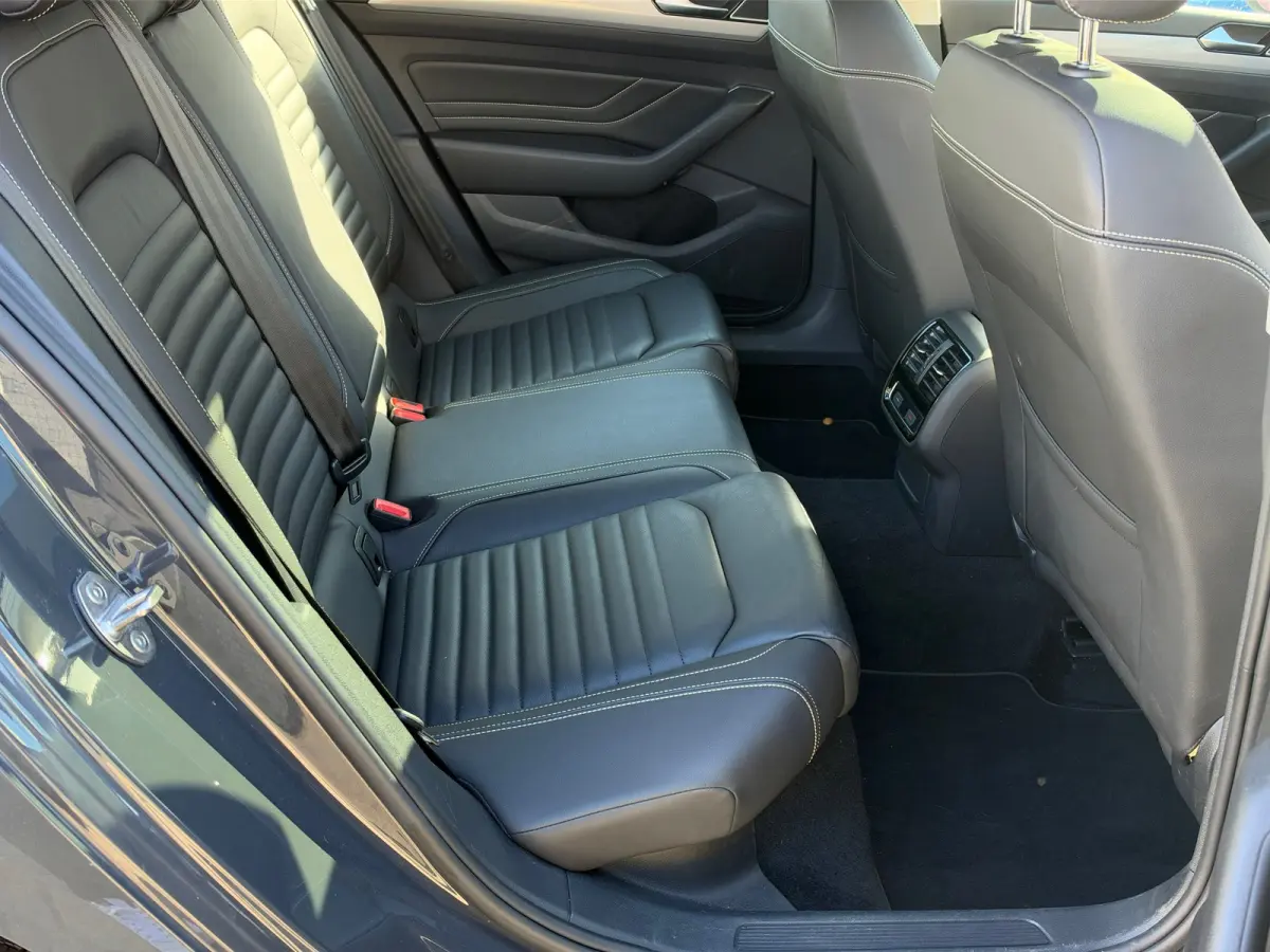 1.4 TSI GTE PANORAMADAK LEER BEKLEIDING Virtual