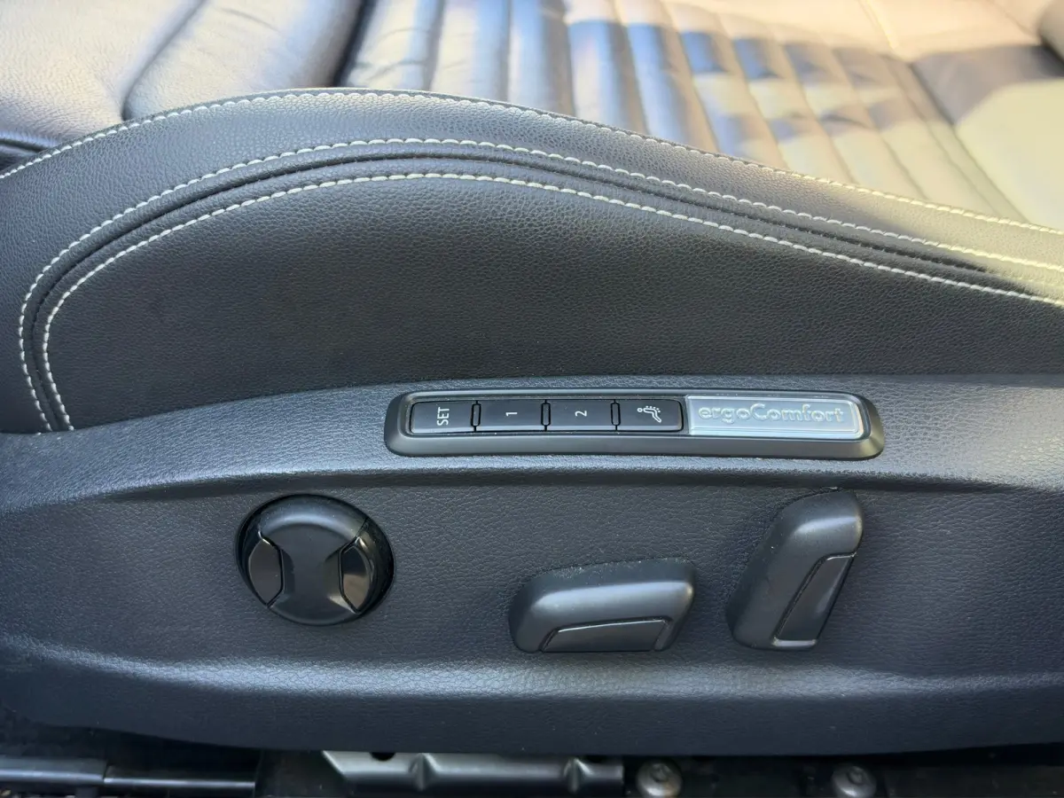 1.4 TSI GTE PANORAMADAK LEER BEKLEIDING Virtual