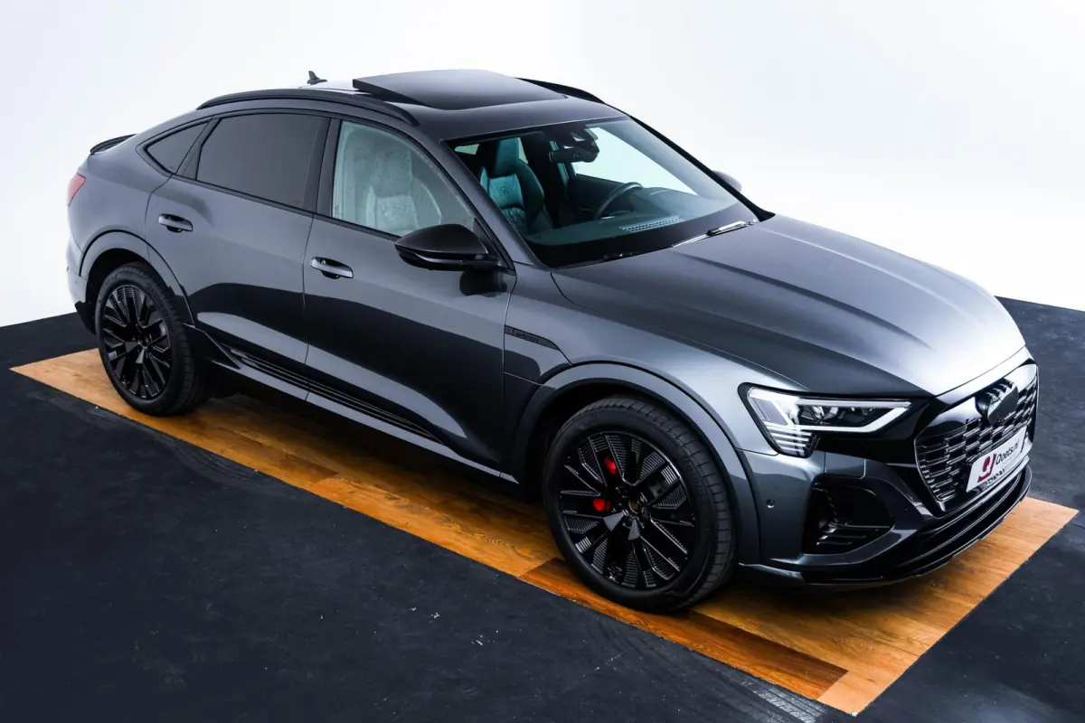 55 quattro S Edition 115 kWh Panoramadak - Adaptieve Cruise Control - S Sportstoelen - Uitgebreide interieurvoorverwarming - B&O - Parkeerassistent - 2e laadpunt -