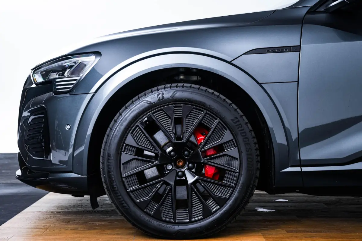 55 quattro S Edition 115 kWh Panoramadak - Adaptieve Cruise Control - S Sportstoelen - Uitgebreide interieurvoorverwarming - B&O - Parkeerassistent - 2e laadpunt -