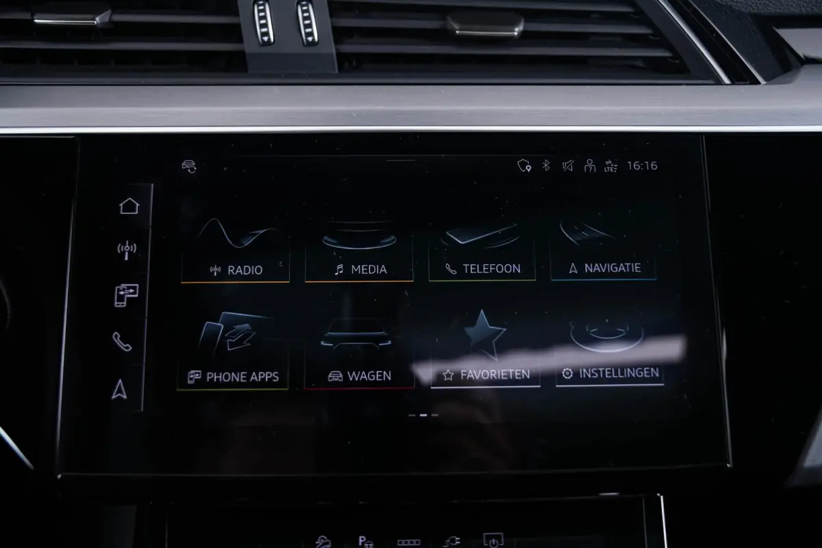 55 quattro S Edition 115 kWh Panoramadak - Adaptieve Cruise Control - S Sportstoelen - Uitgebreide interieurvoorverwarming - B&O - Parkeerassistent - 2e laadpunt -