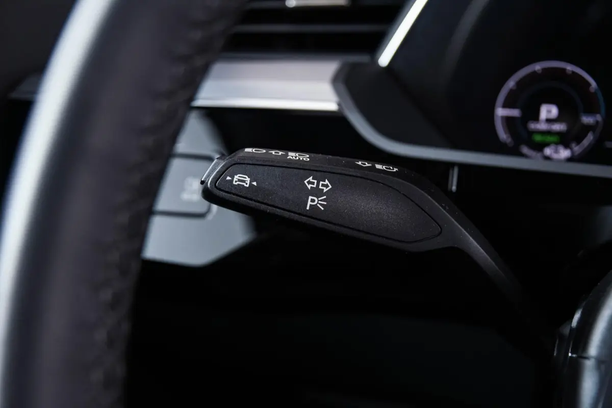 55 quattro S Edition 115 kWh Panoramadak - Adaptieve Cruise Control - S Sportstoelen - Uitgebreide interieurvoorverwarming - B&O - Parkeerassistent - 2e laadpunt -