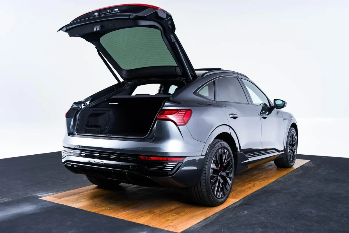 55 quattro S Edition 115 kWh Panoramadak - Adaptieve Cruise Control - S Sportstoelen - Uitgebreide interieurvoorverwarming - B&O - Parkeerassistent - 2e laadpunt -