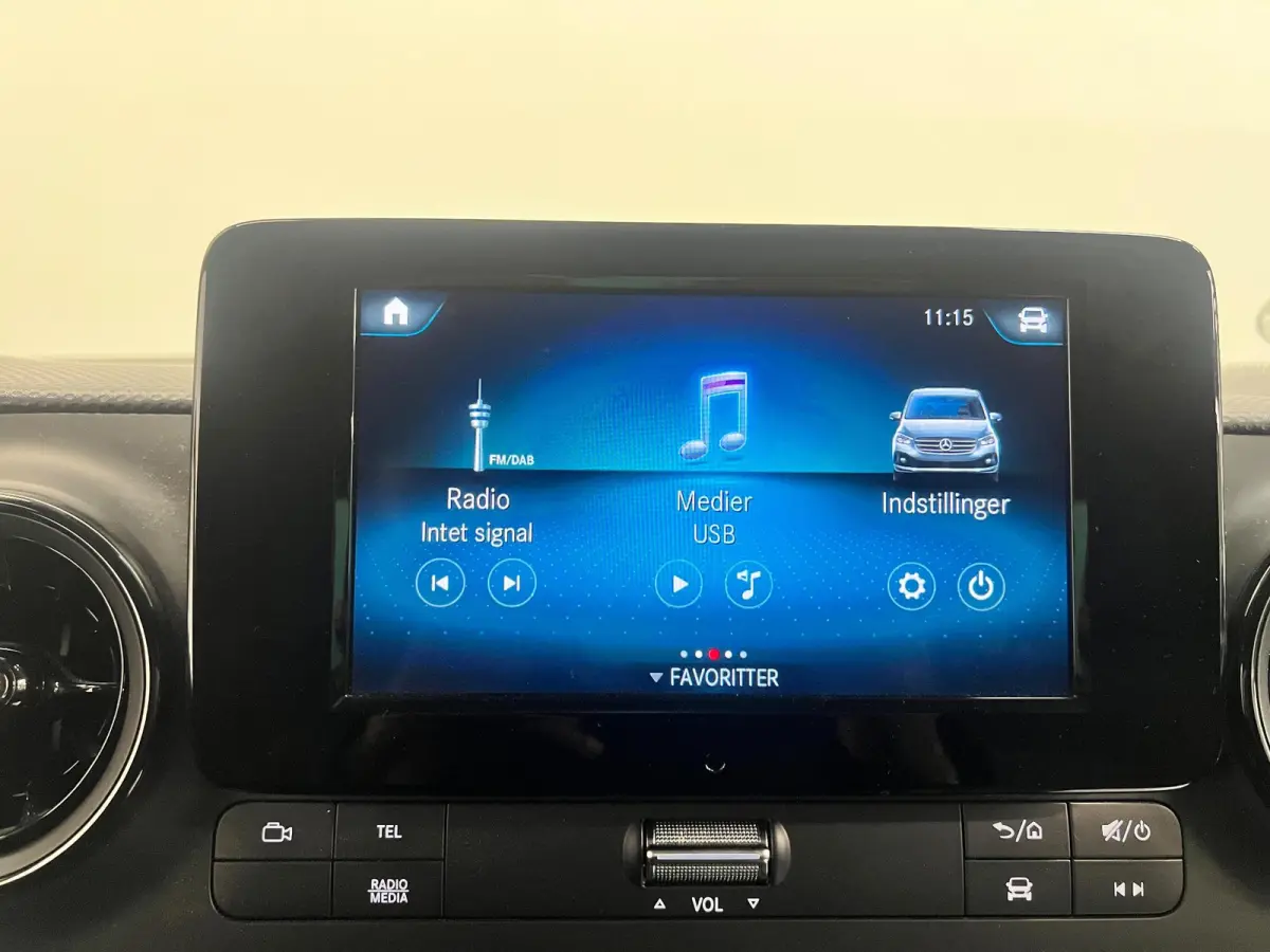 110 CDI L1 Pro Camera Stoelverwarming Lichtmetalen Velgen Parkeersensoren Apple CarPlay Trekhaak