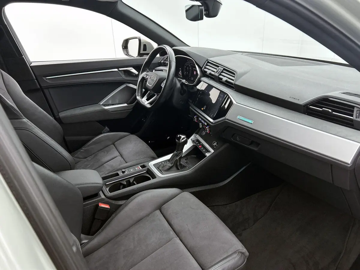 45 TFSI e S Edition 245 PK | S-line | Automaat | Camera | Navigatie | Stoelverwarming | Dodehoek sensor | SONOS Sound System | Lichtmetalen zwarte velgen | Keyless |